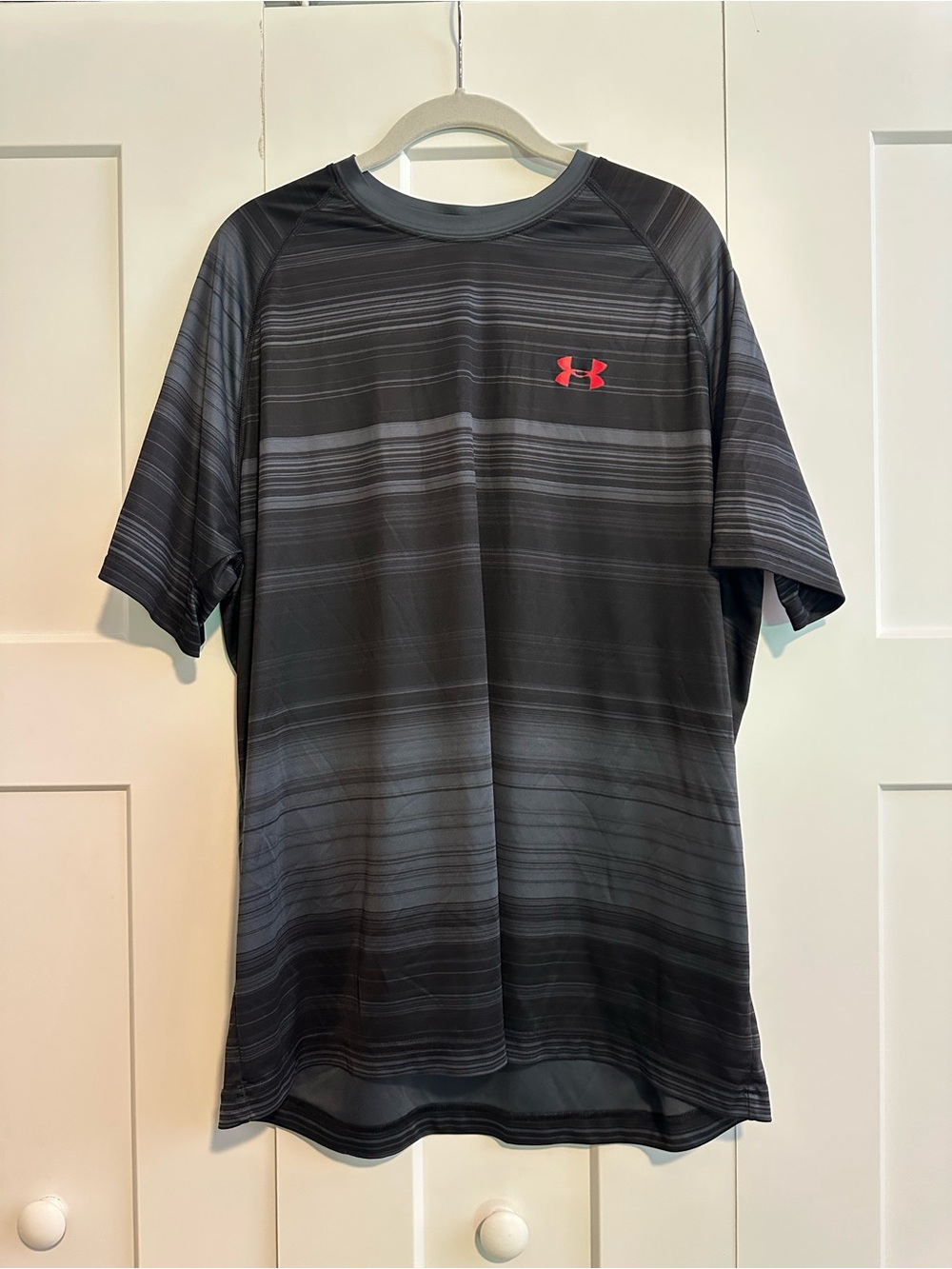 Under Armour Men’s Black Gradient Striped Athletic Tee with Red Logo